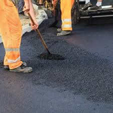 Best Driveway Maintenance Services  in Issaquah, WA